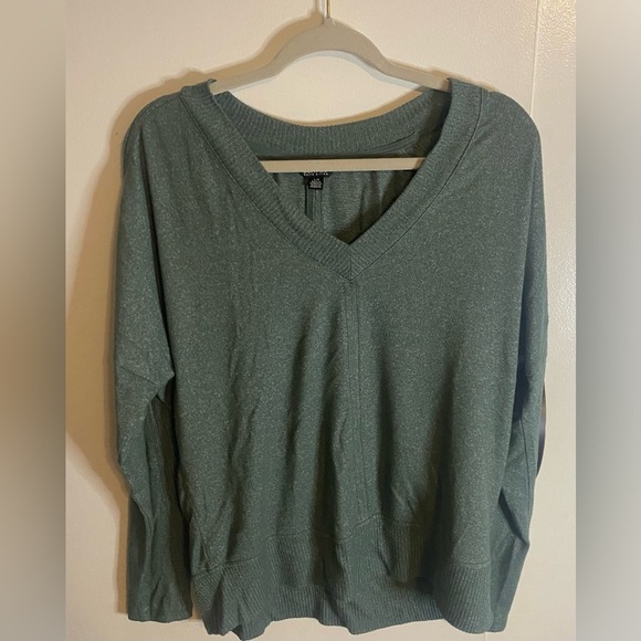Women’s Buffalo David Bitton Super Soft Cozy V-Neck Long Sleeve Top Green Large - Picture 1 of 4